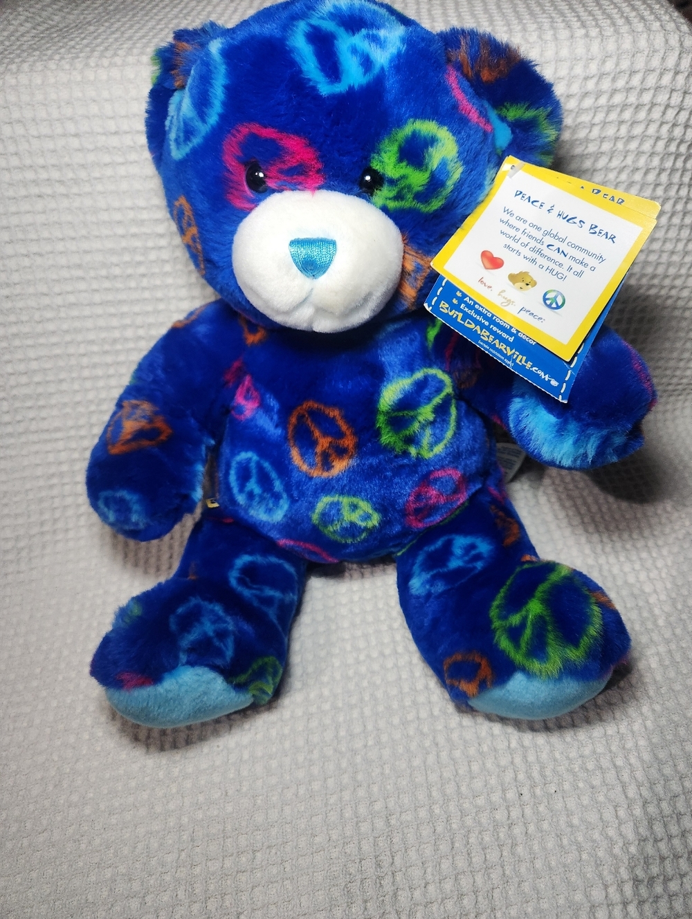 2009 Build-A-Bear Workshop "Peace & Hugs Bear NWT Retired Bear NWT